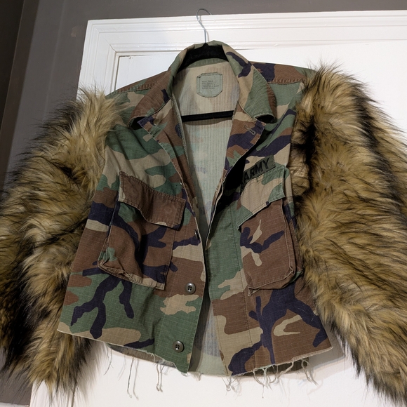 Jackets & Blazers - Camouflage Faux Fur Trim Army Patch Jacket